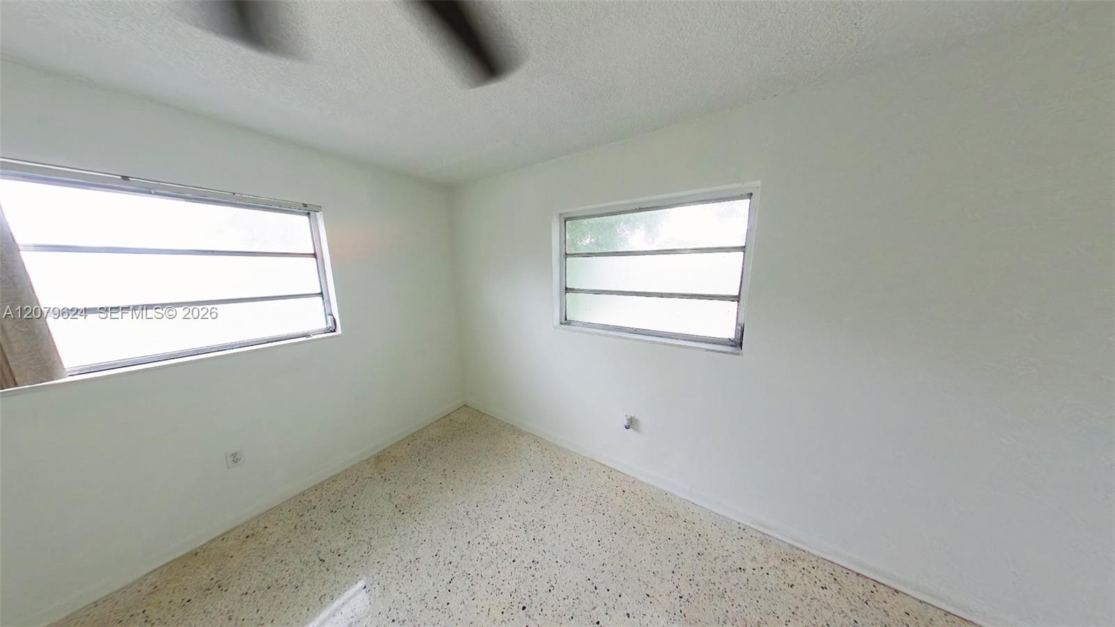 2712 W 10th Ave # 7 — Photo 2