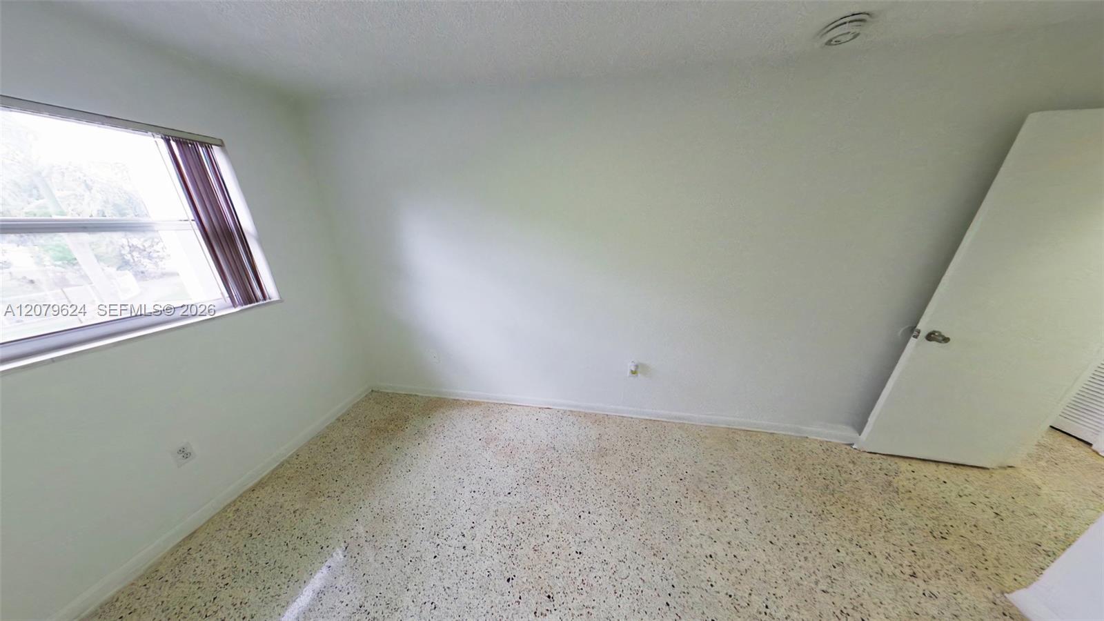 2712 W 10th Ave # 7 — Photo 3
