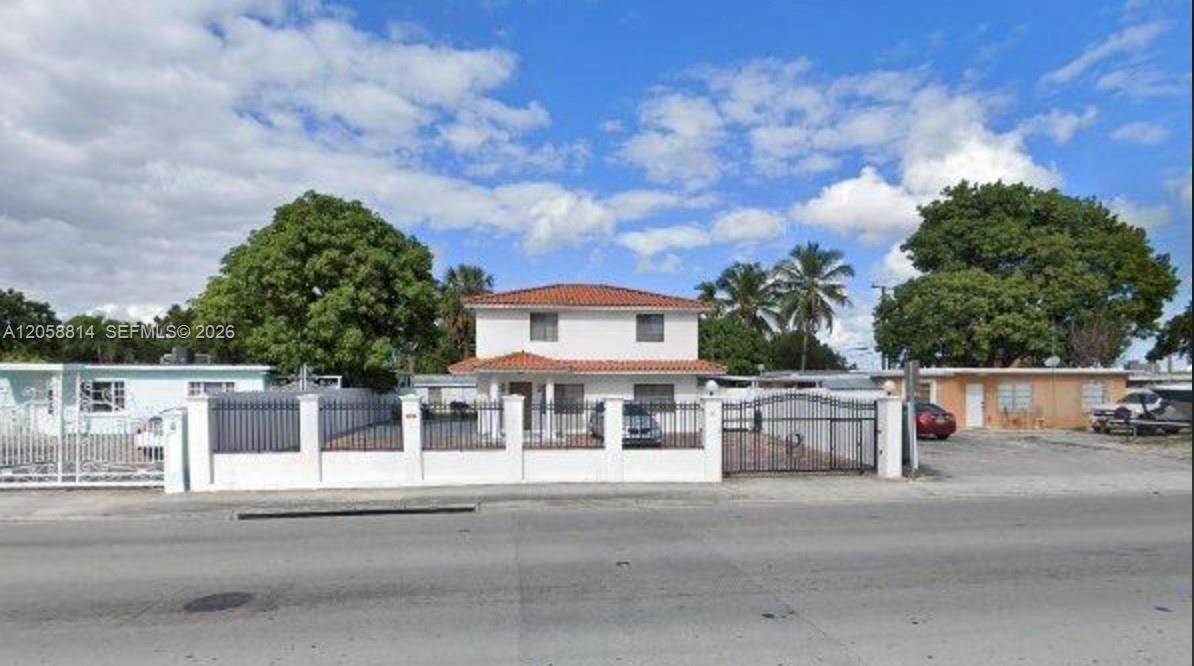 961 E 9th St, Hialeah FL 33010