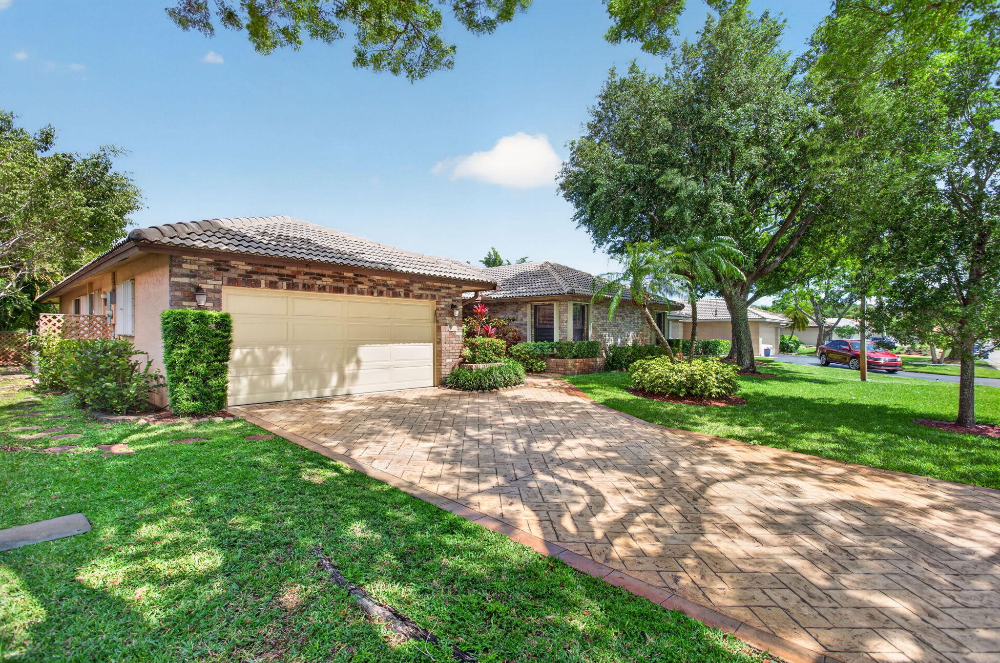 1311 NW 111th Way — Photo 3