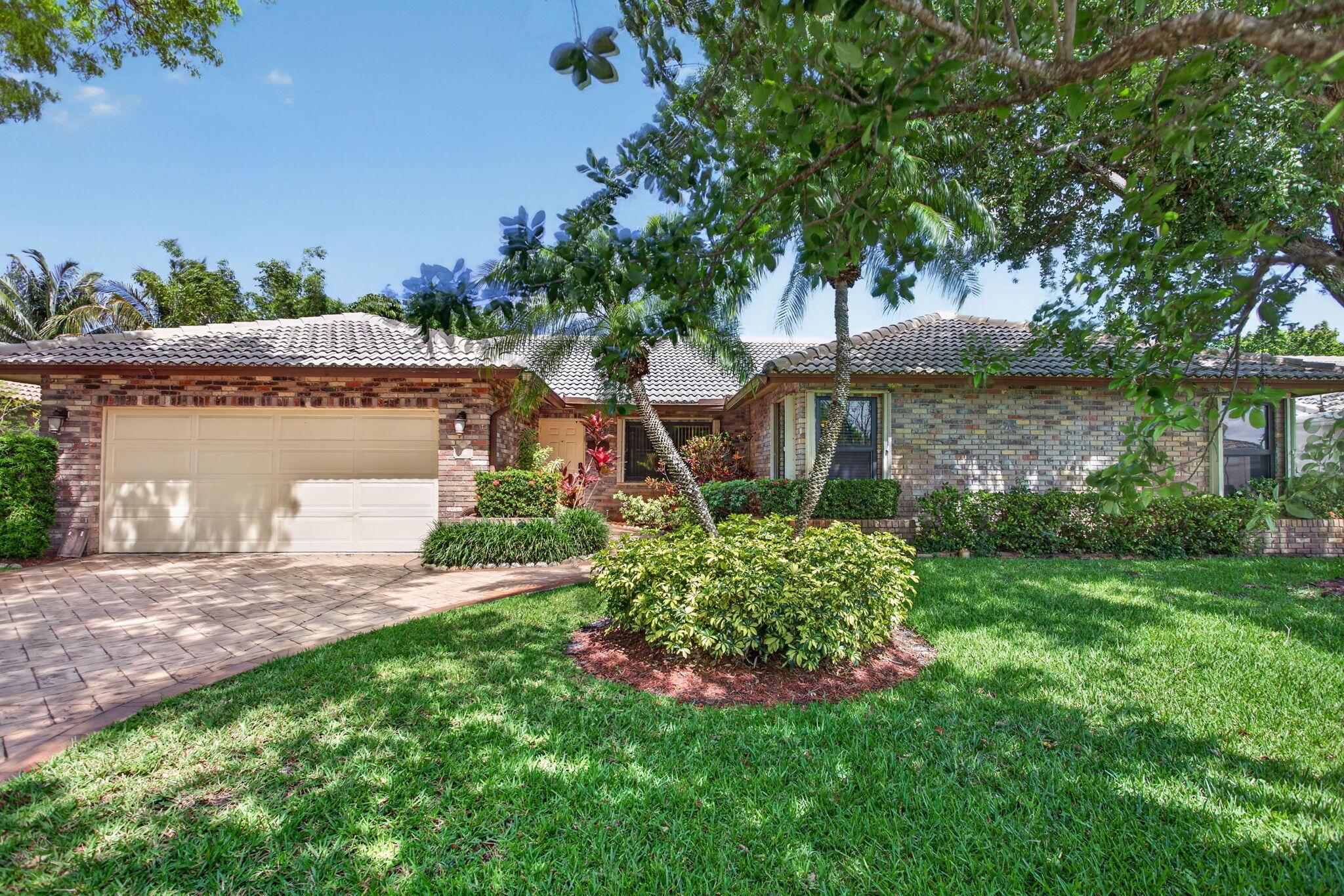 1311 NW 111th Way — Photo 2