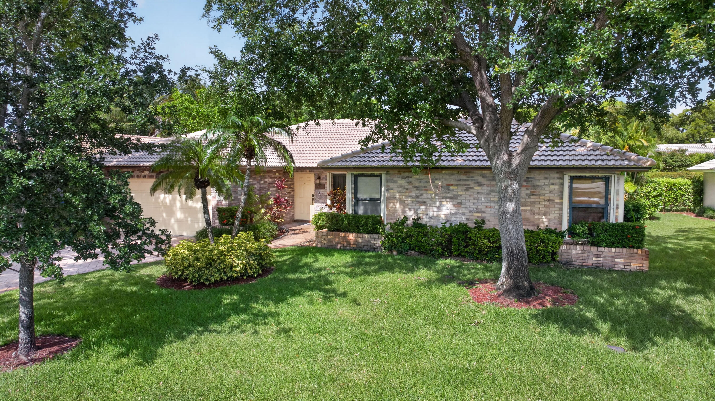1311 NW 111th Way, Coral Springs FL 33071