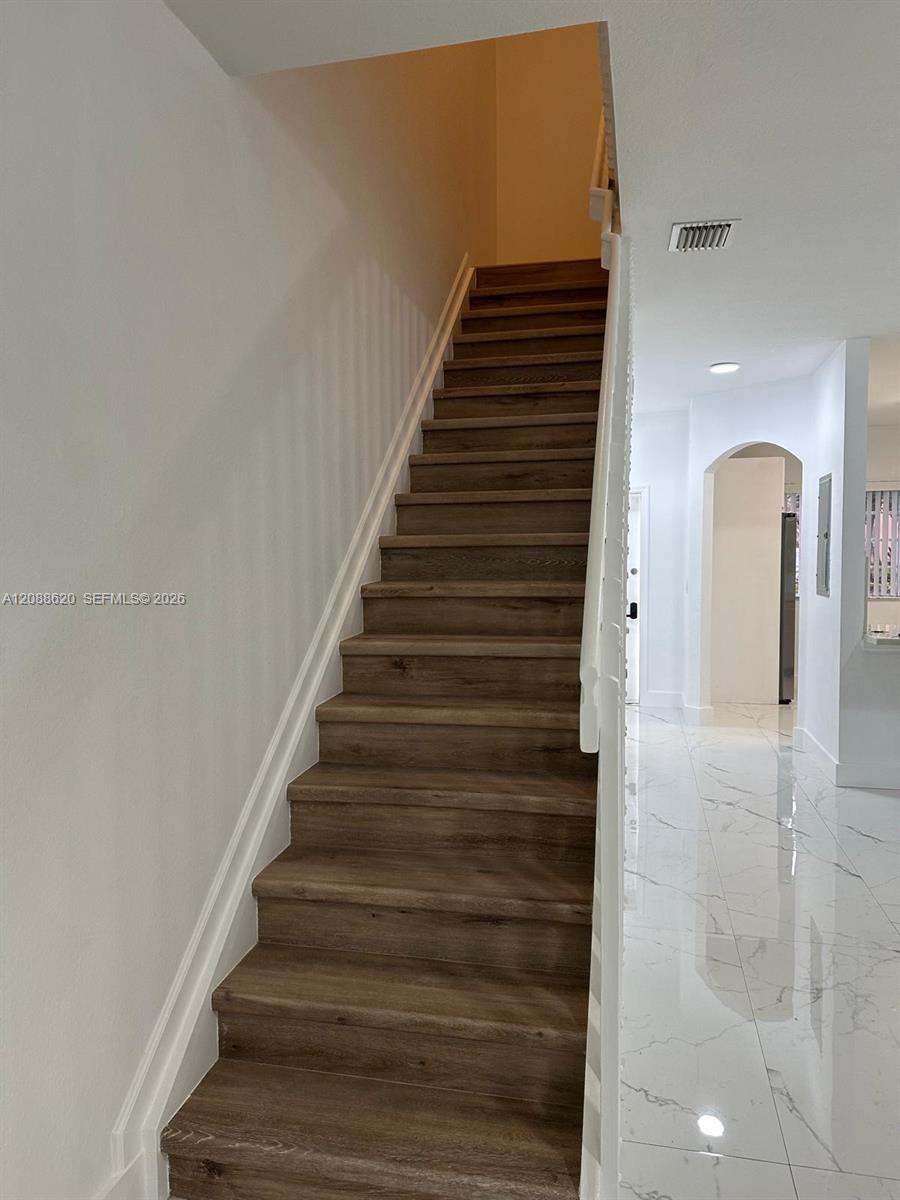 5937 Riverside Ave — Photo 2