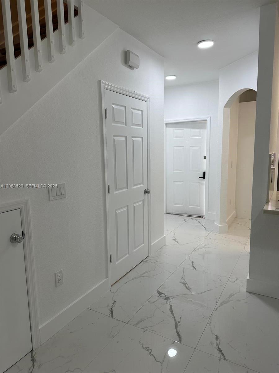 5937 Riverside Ave — Photo 4