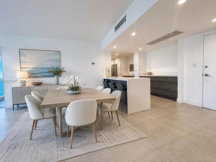 5401 Collins Ave # 620 — Photo 2