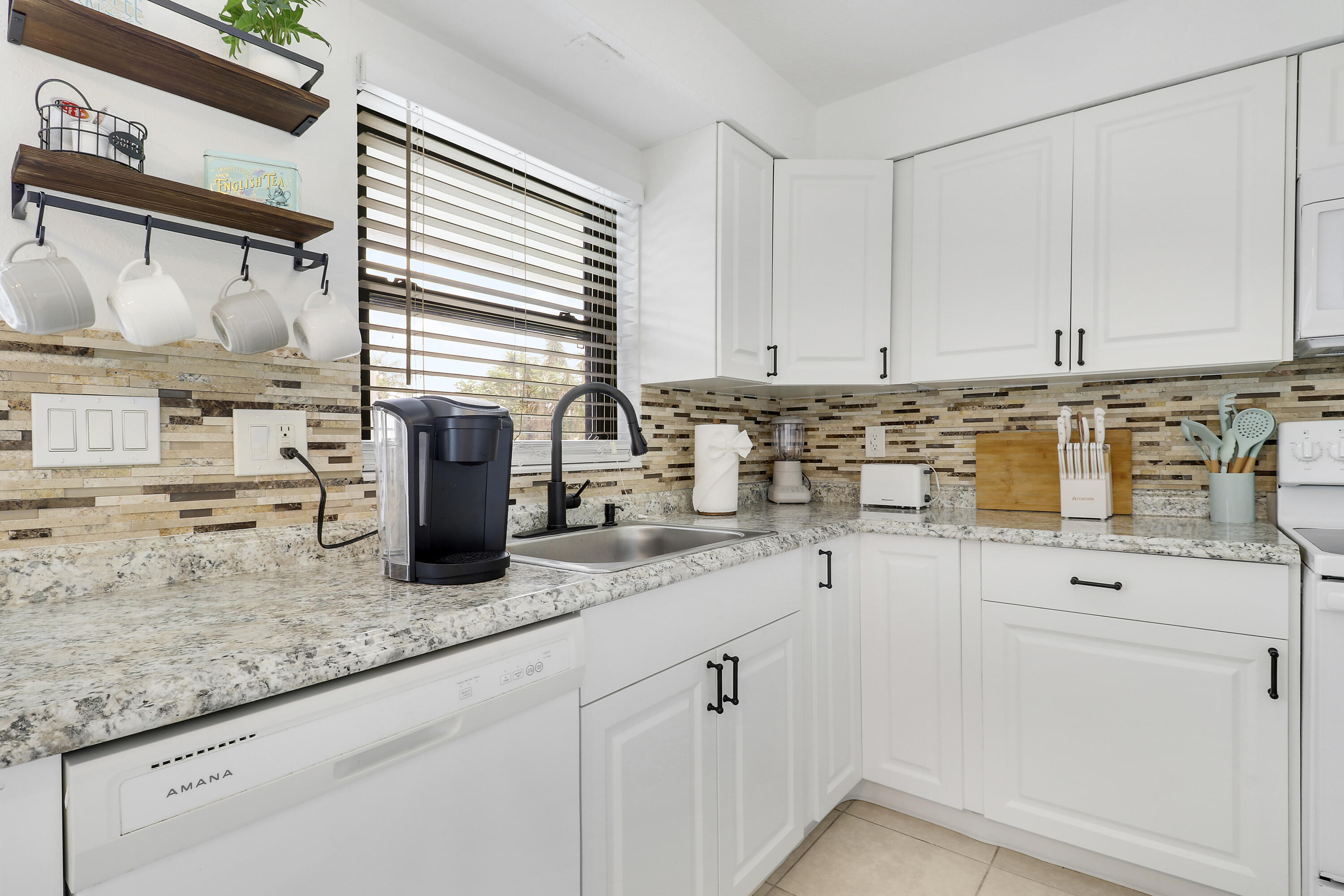 3539 Everglades Road — Photo 4