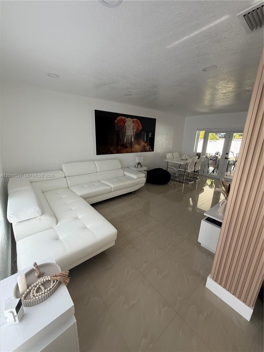 12221 SW 188th St — Photo 4