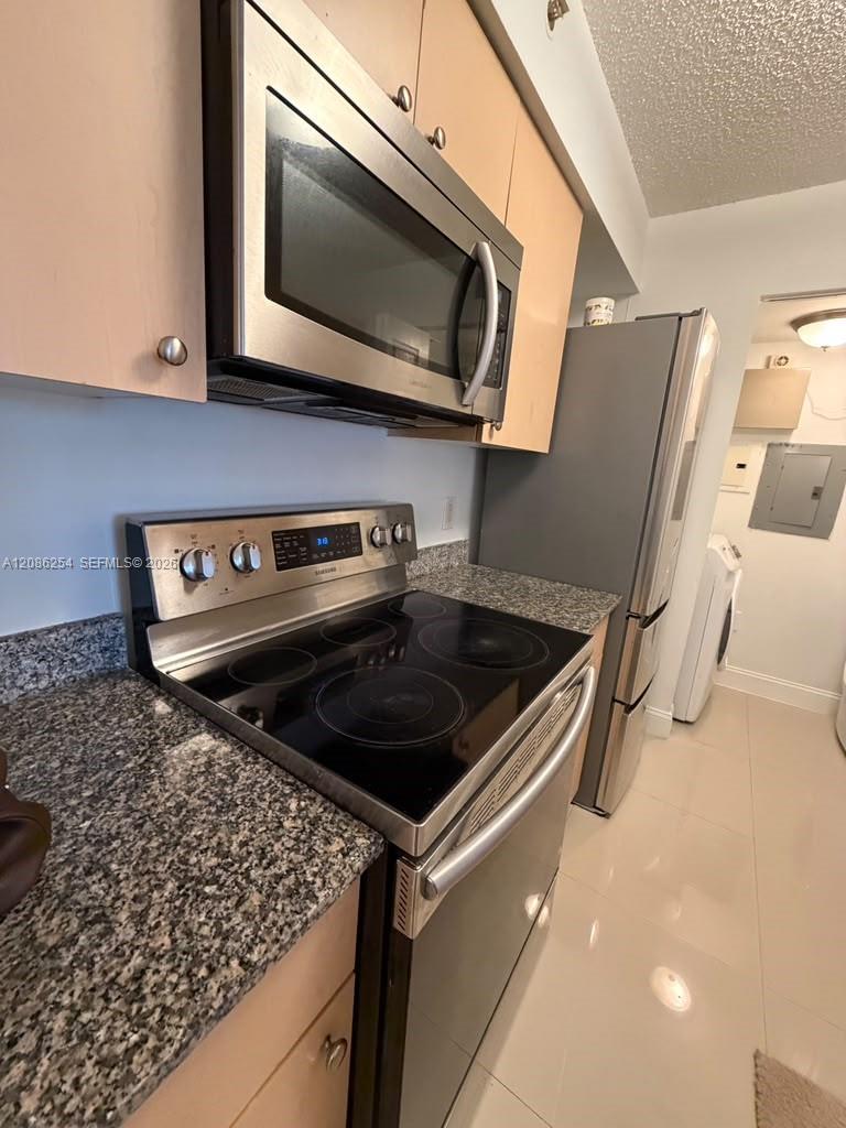 2451 Centergate Dr # 101 — Photo 2
