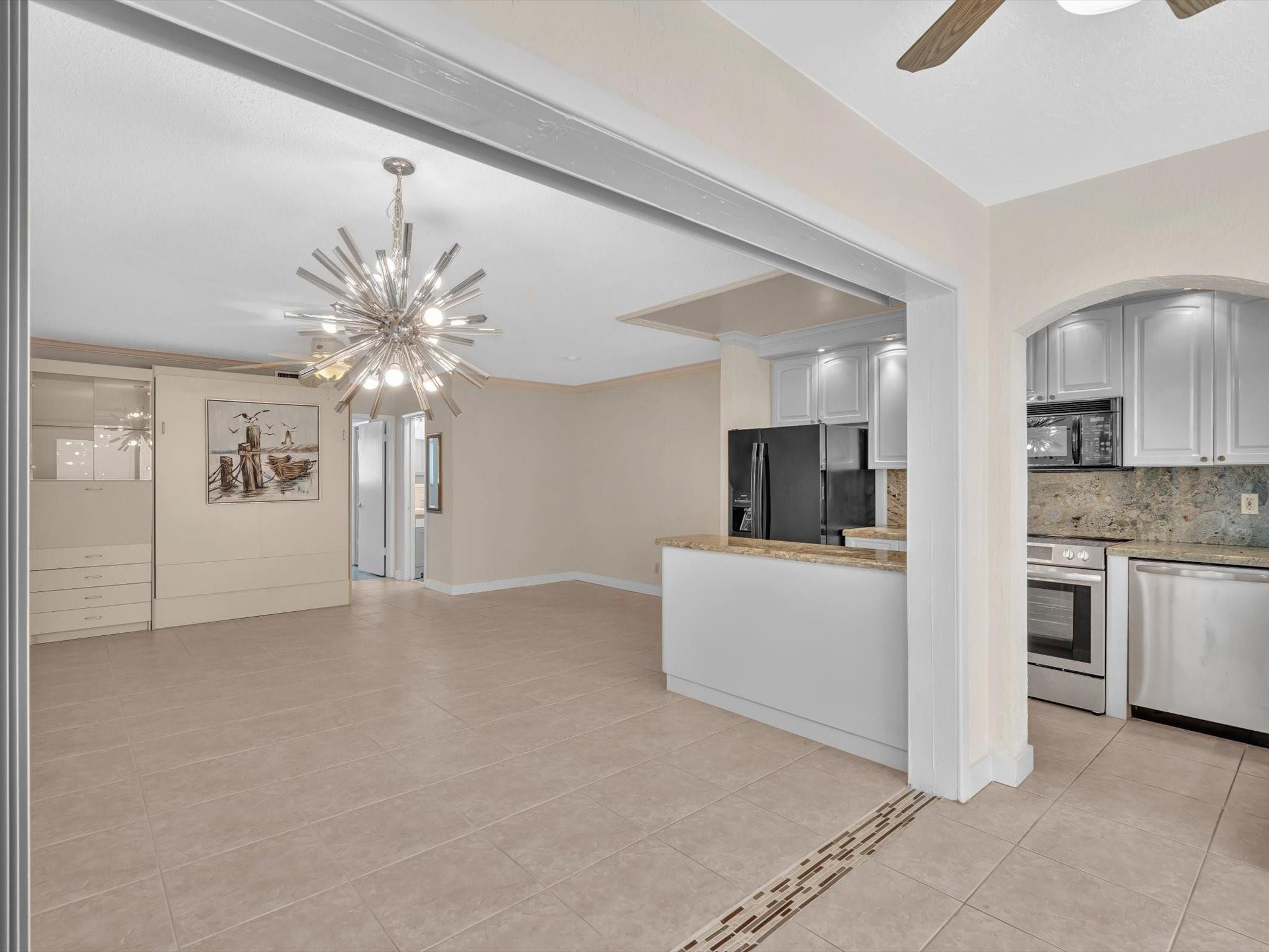 2000 Diana Drive # 207, Hallandale Beach FL 33009