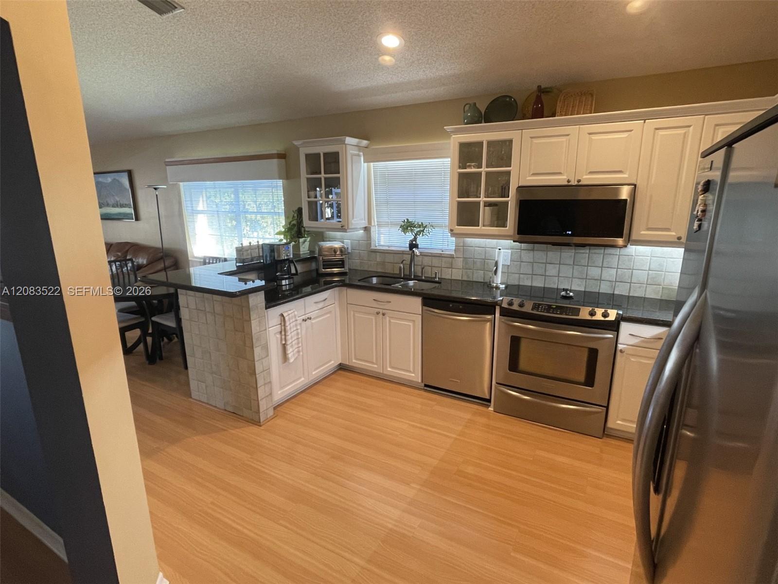 412 Cameron Dr — Photo 5