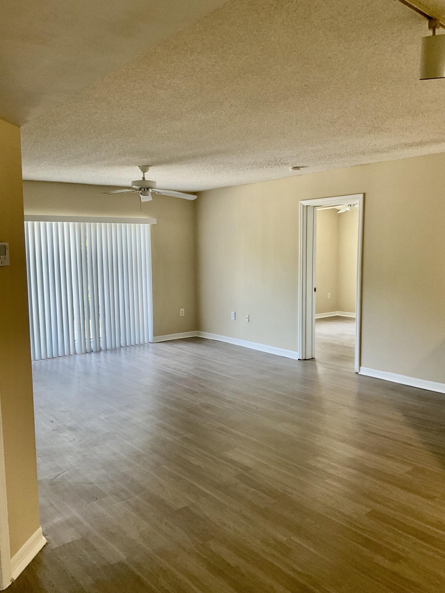 4163 N Haverhill Road # 1217 — Photo 3