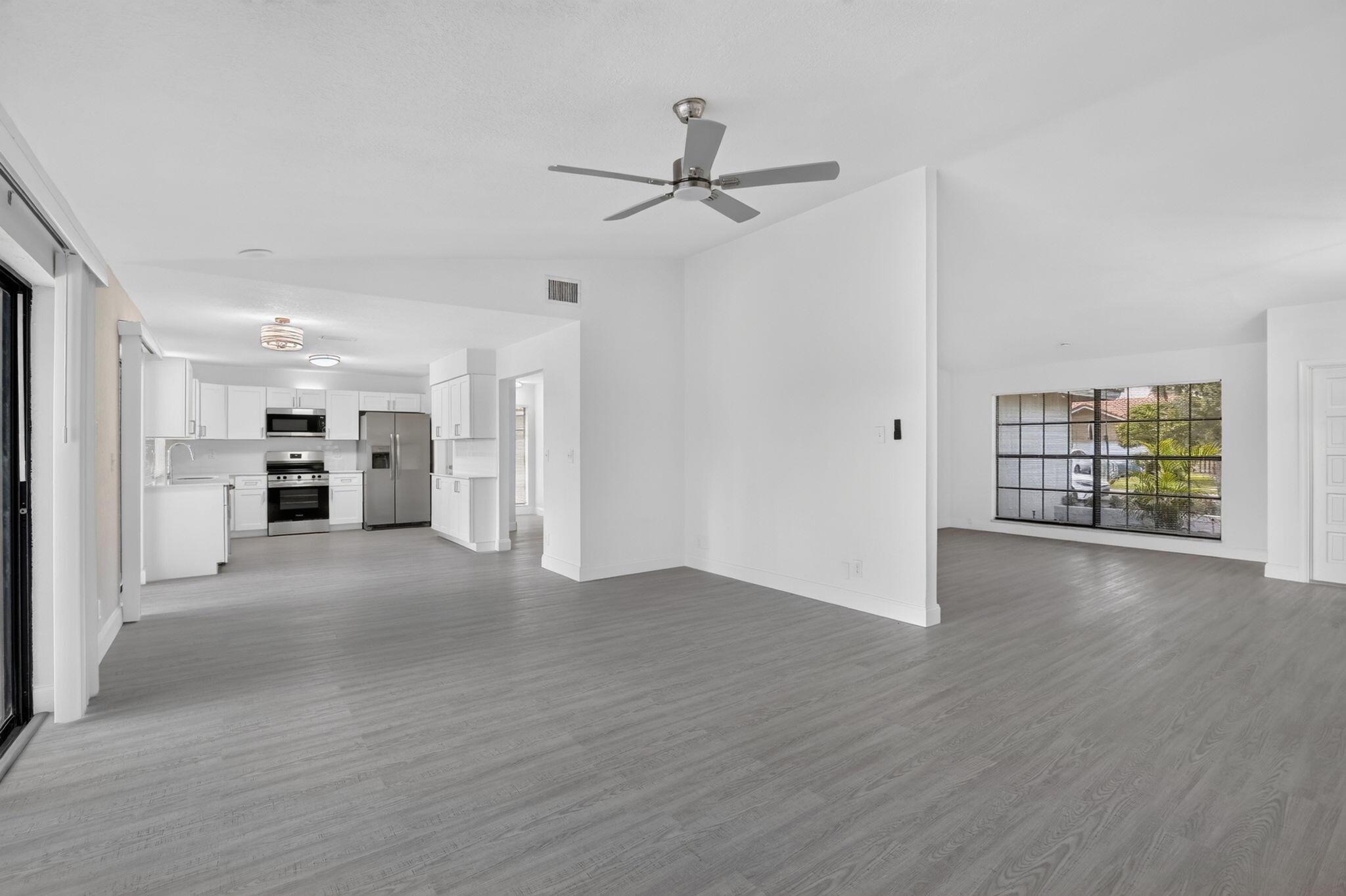 9820 NW 15TH Street — Photo 4