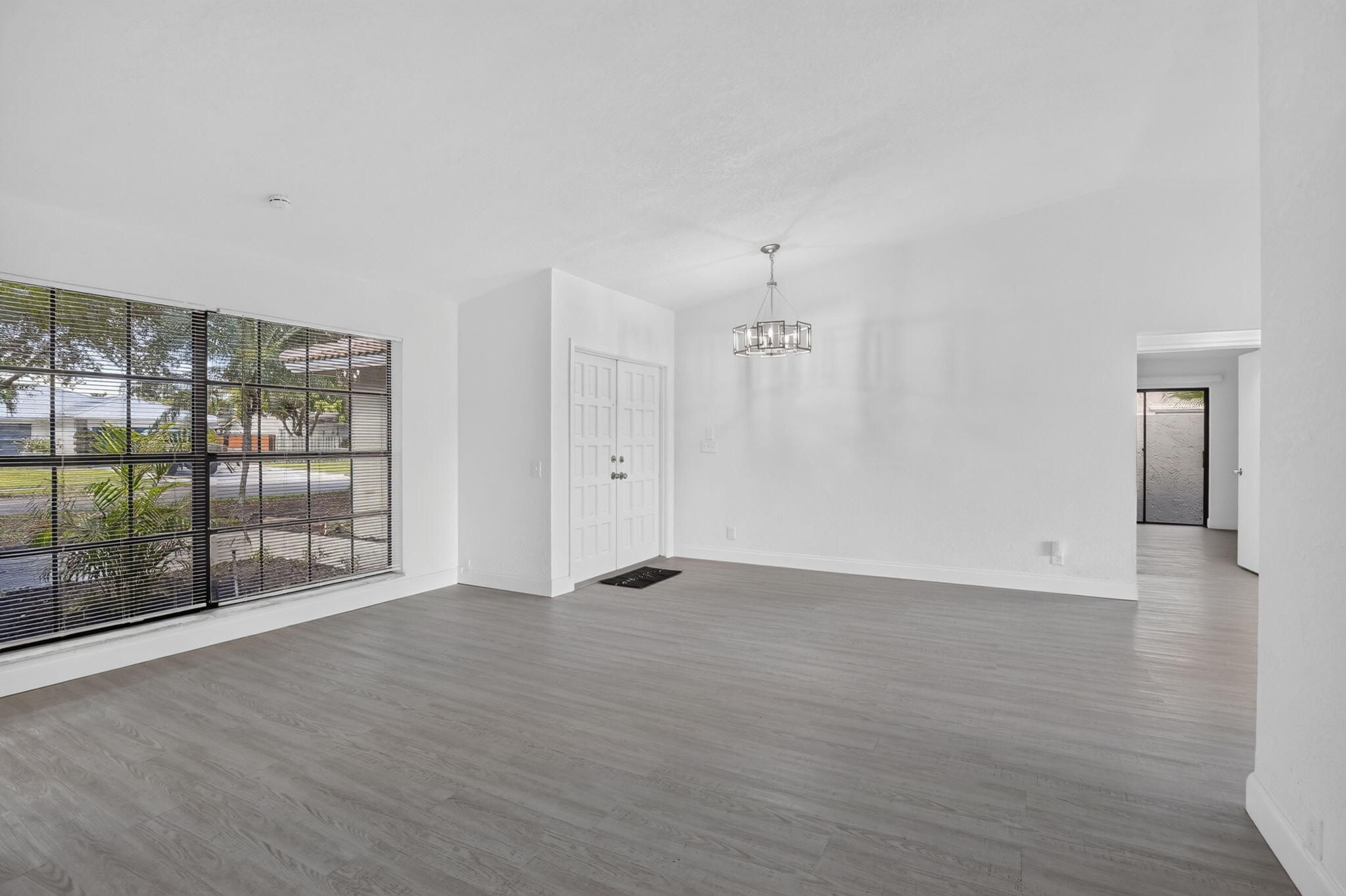 9820 NW 15TH Street — Photo 2