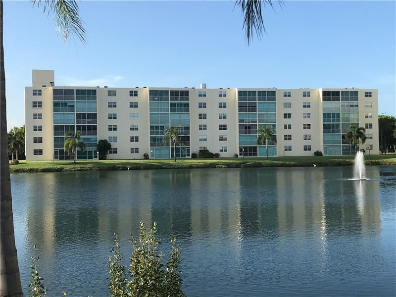 425 SE 11th Terrace # 302, Dania Beach FL 33004