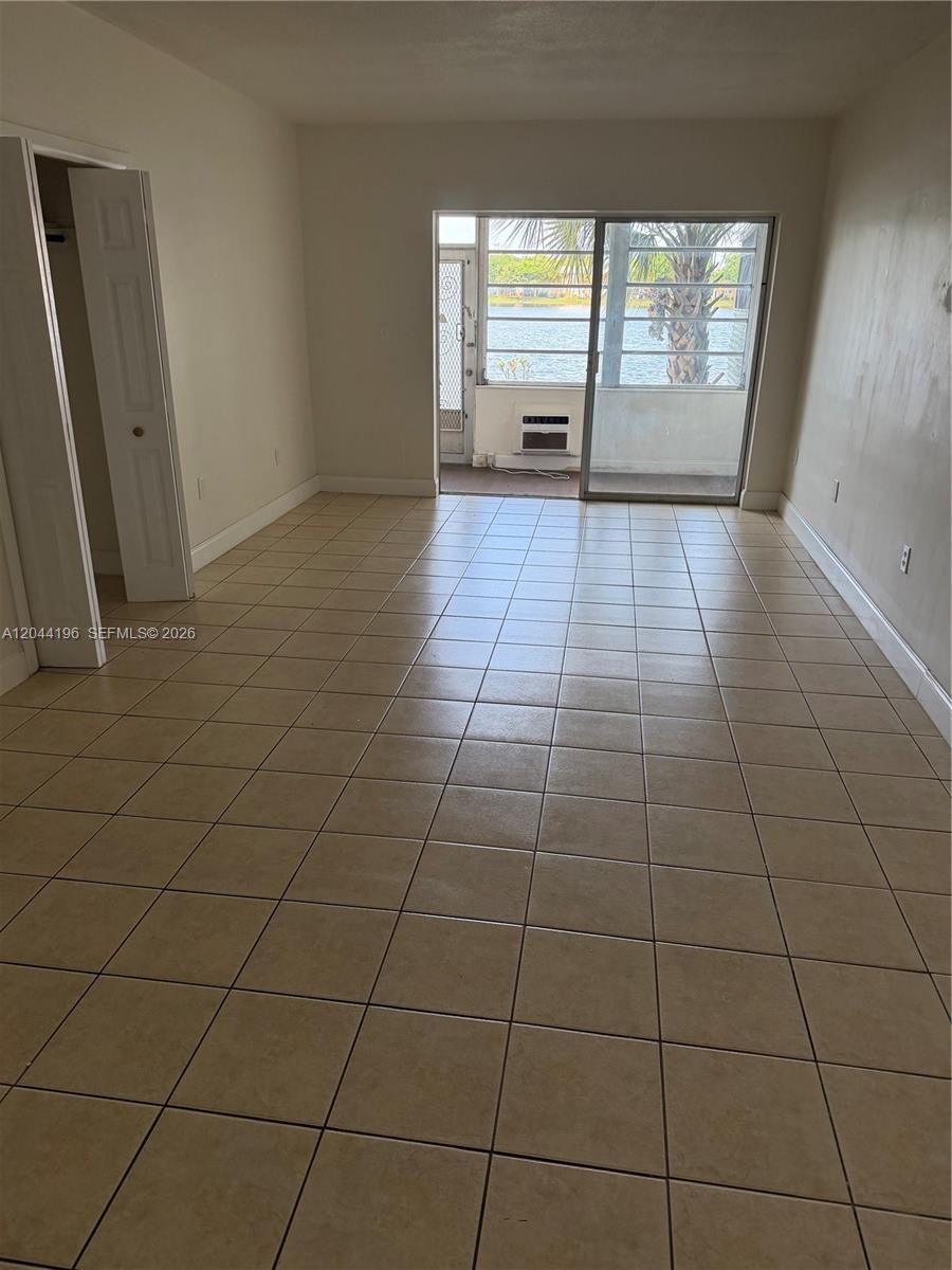 19001 NE 2nd Ave # 1404, Miami FL 33179