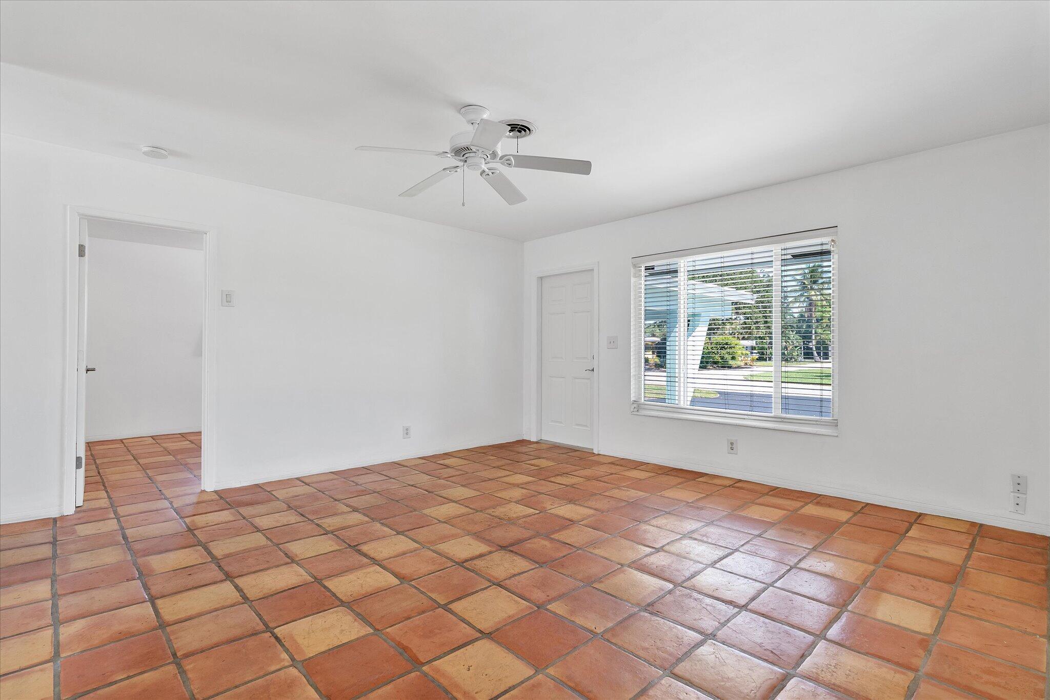 1400 NE 42nd Court — Photo 5