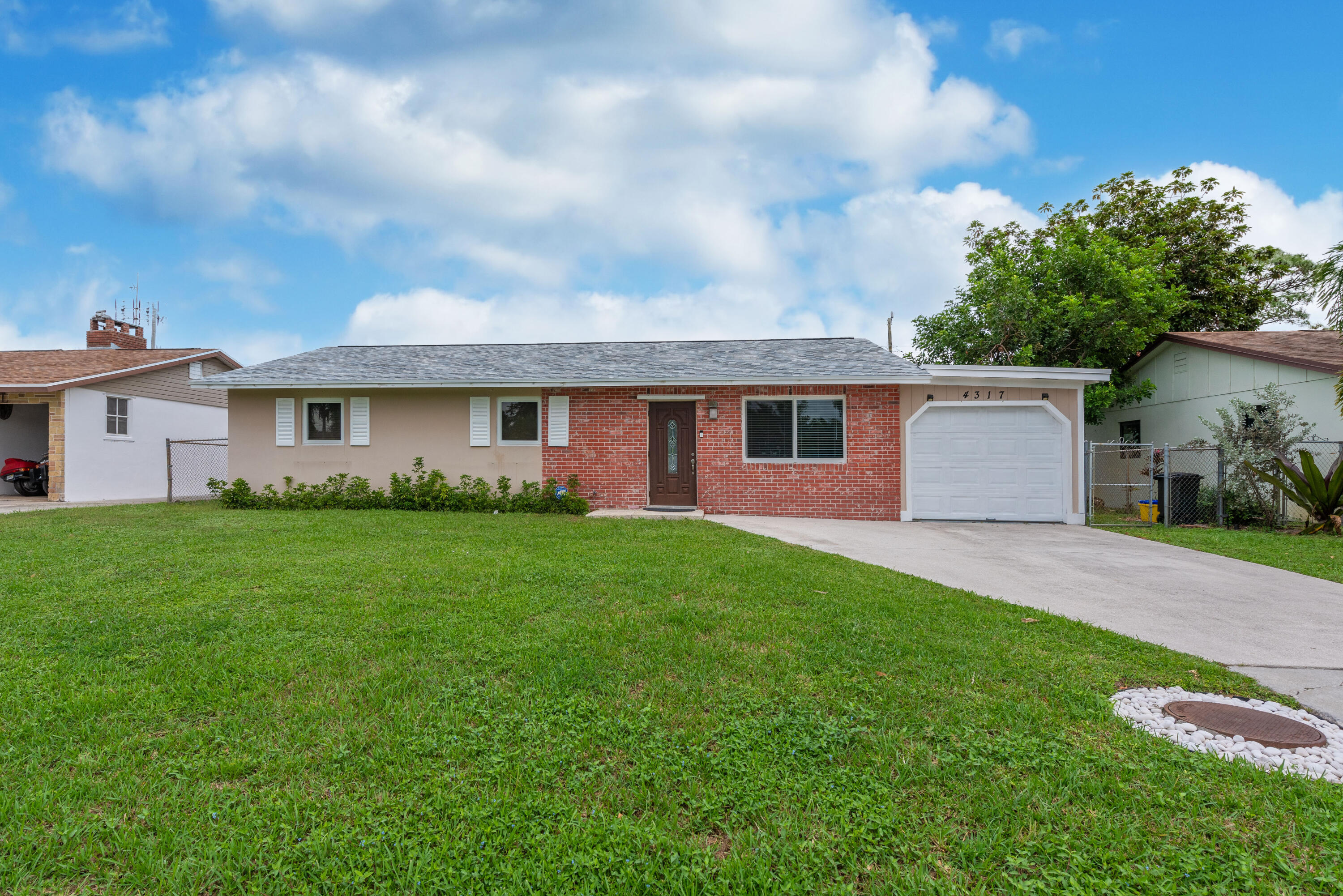 4317 APPLECREST Drive, Palm Beach Gardens FL 33410