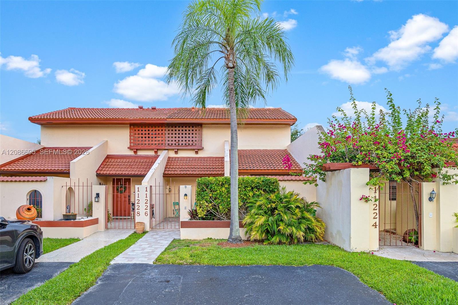11226 SW 117th Ct — Photo 2
