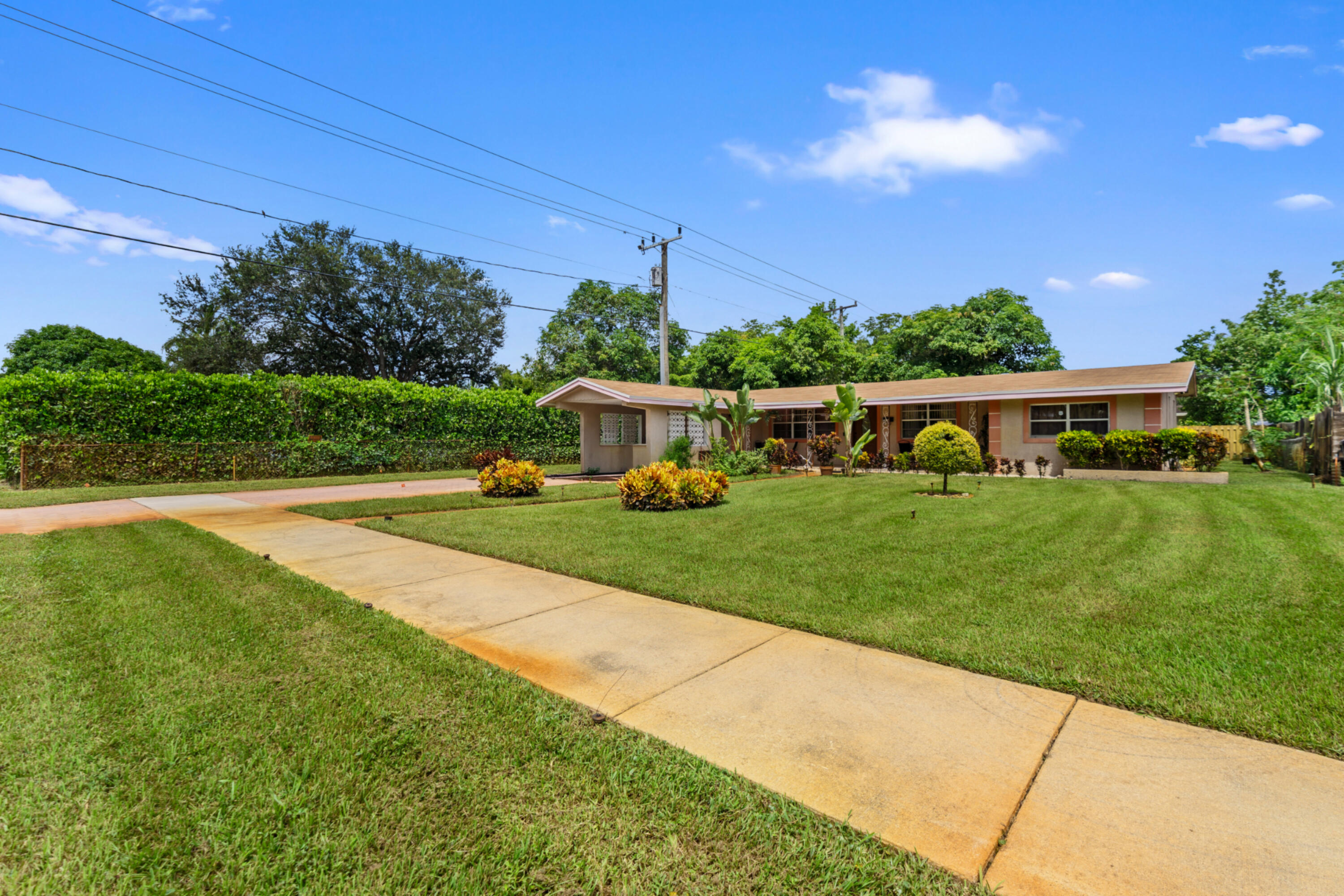 316 NW 44th Avenue — Photo 3
