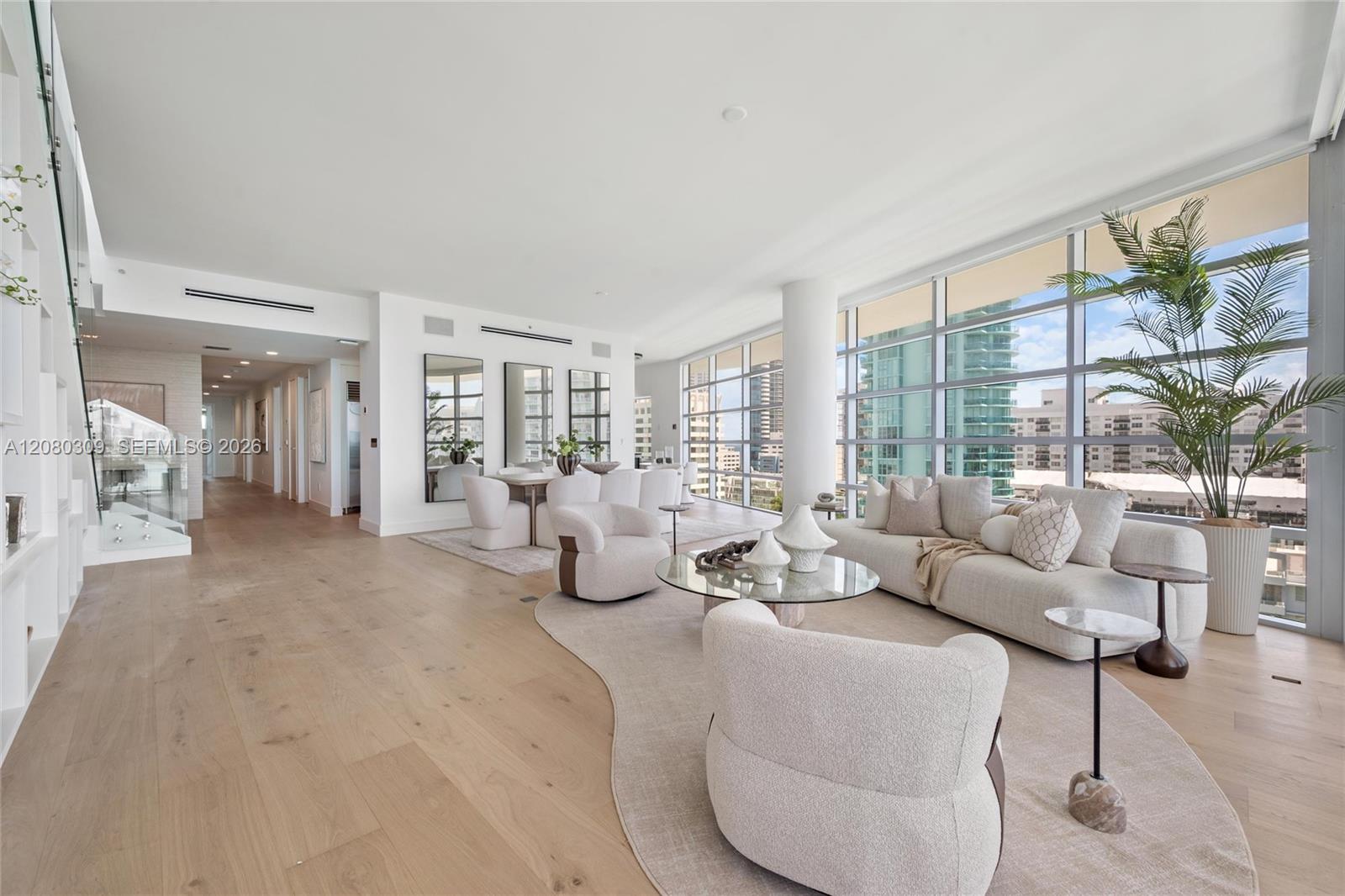 6101 Aqua Ave # PH11A — Photo 2