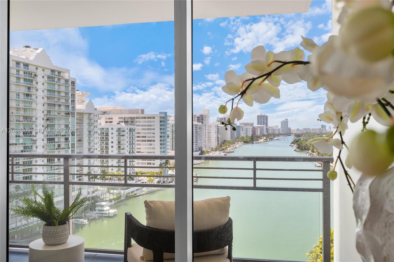 6101 Aqua Ave # PH11A — Photo 5