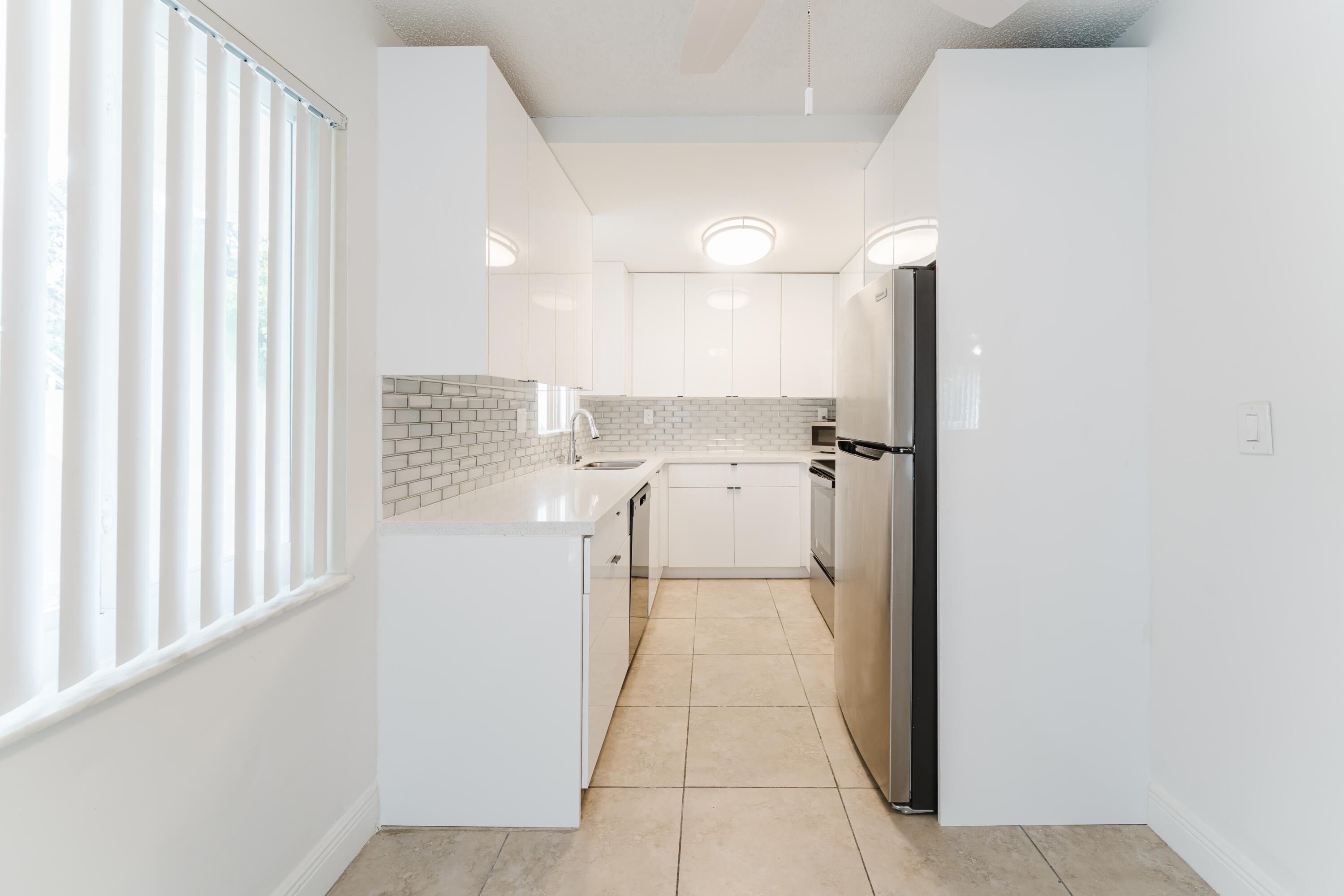 1220 NW 16th Avenue — Photo 5