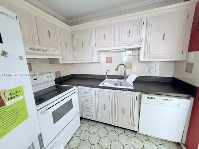 2841 Somerset Dr # 305 — Photo 4