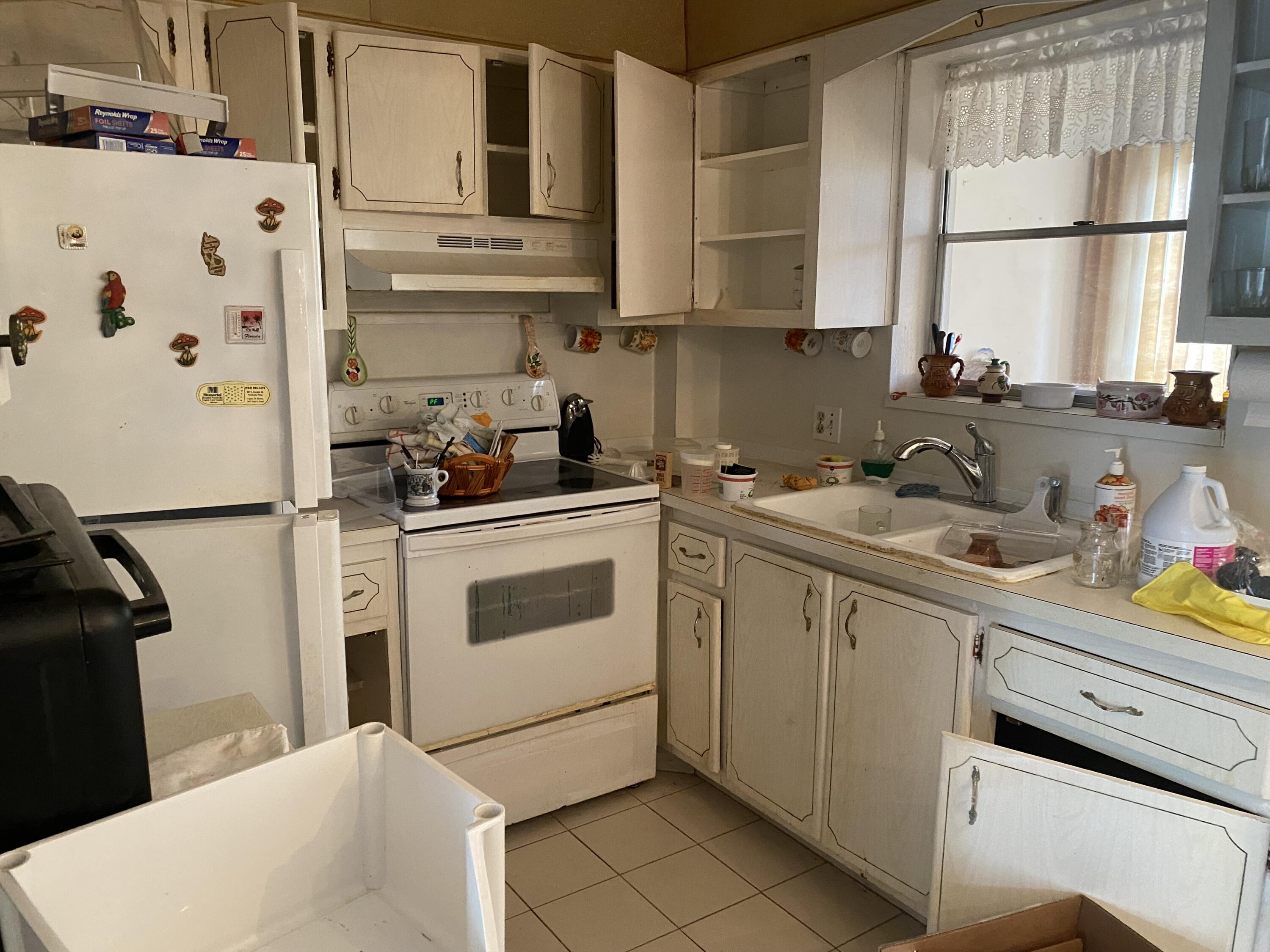 5112 HOLLYWOOD Boulevard # 25 — Photo 3