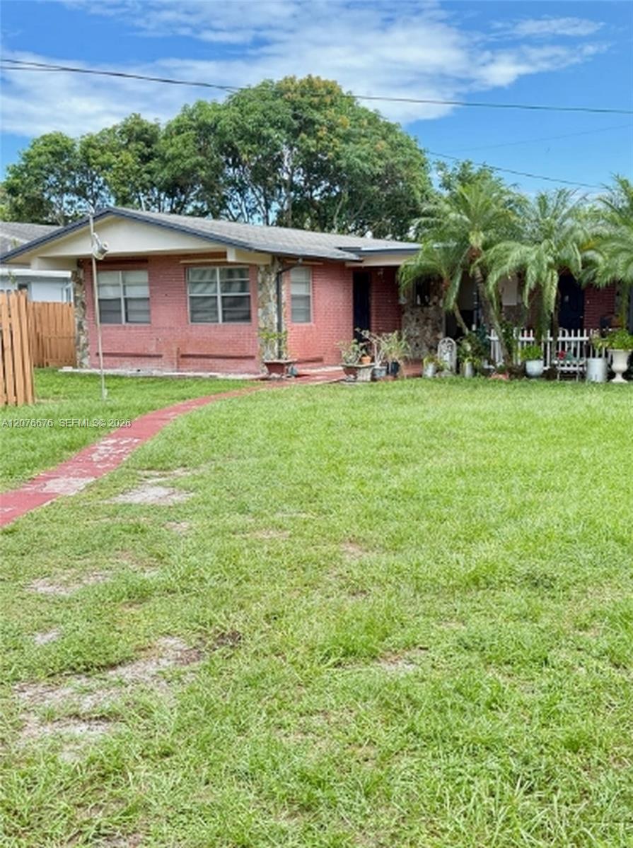 4088 SW 51st St # C — Photo 3