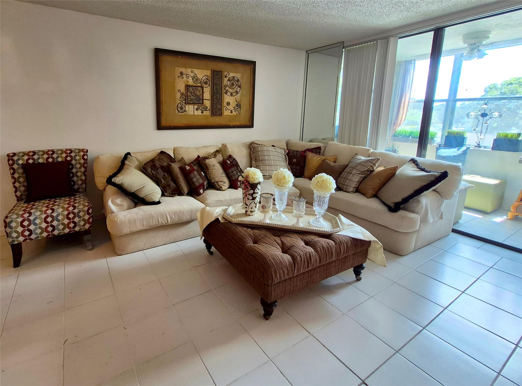 2840 Somerset Drive # 208m — Photo 5