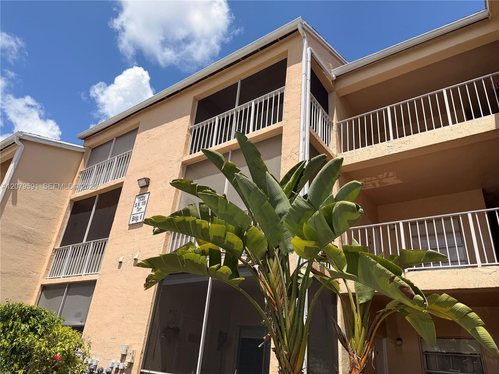 15325 SW 106 TE # 604 — Photo 3