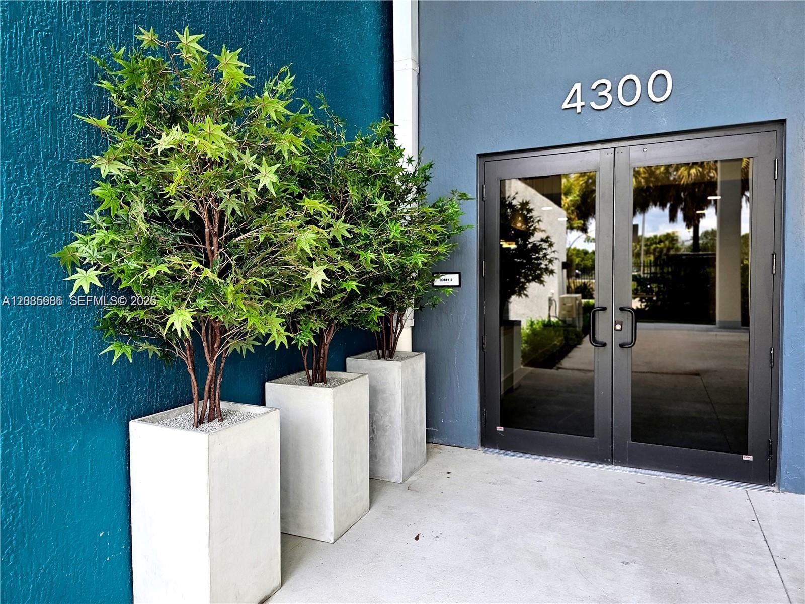 4400 Sunrise Blvd # A — Photo 2