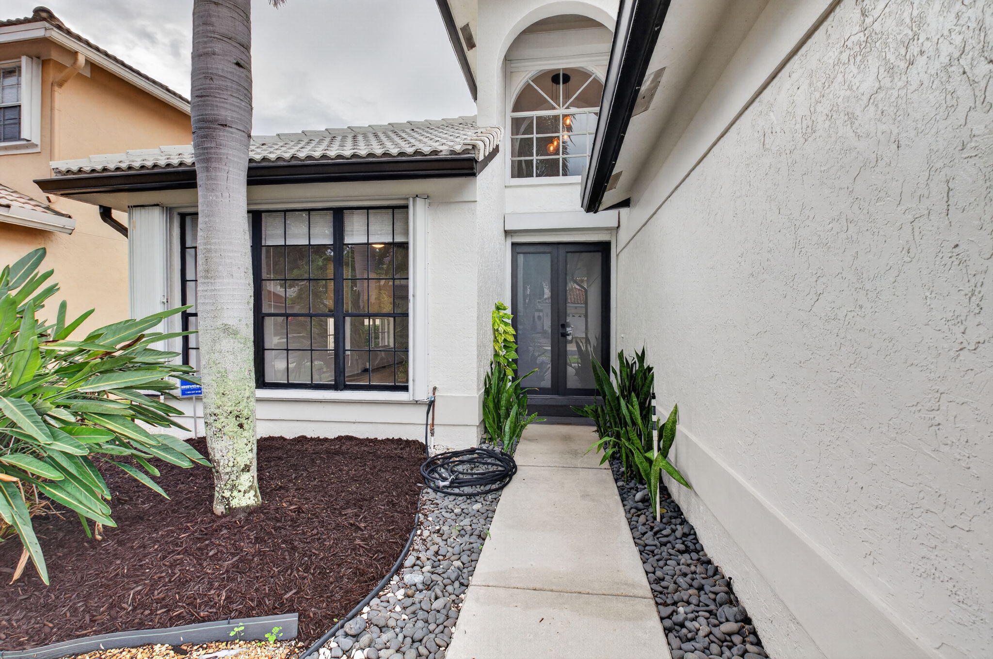 10894 OLD BRIDGEPORT Lane — Photo 2