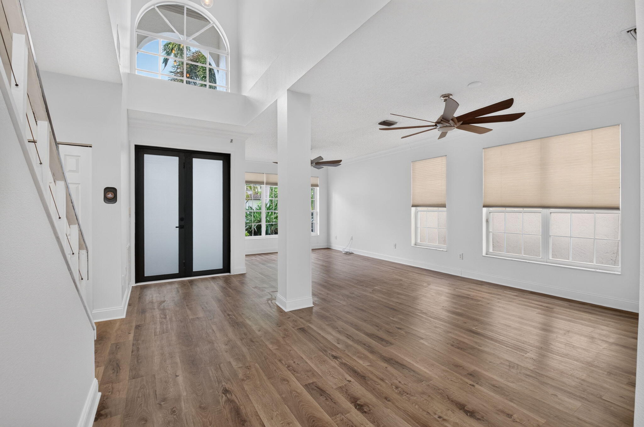 10894 OLD BRIDGEPORT Lane — Photo 3