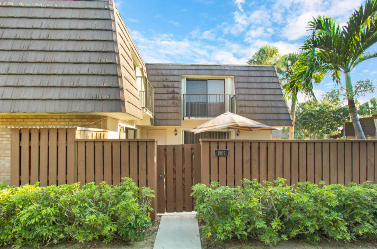 1909 19th Court # 33a, Jupiter FL 33477