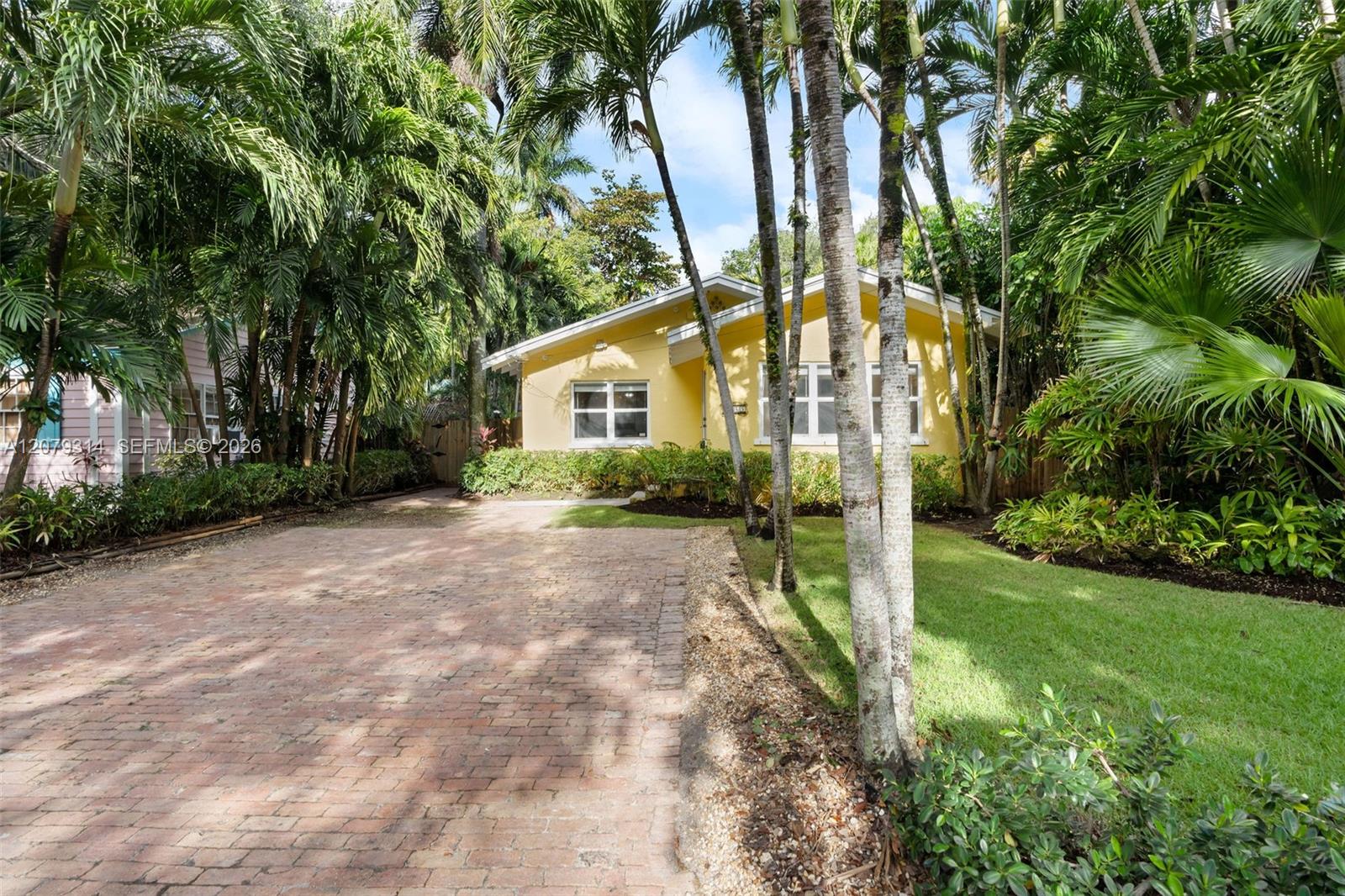 2465 Inagua Ave — Photo 2