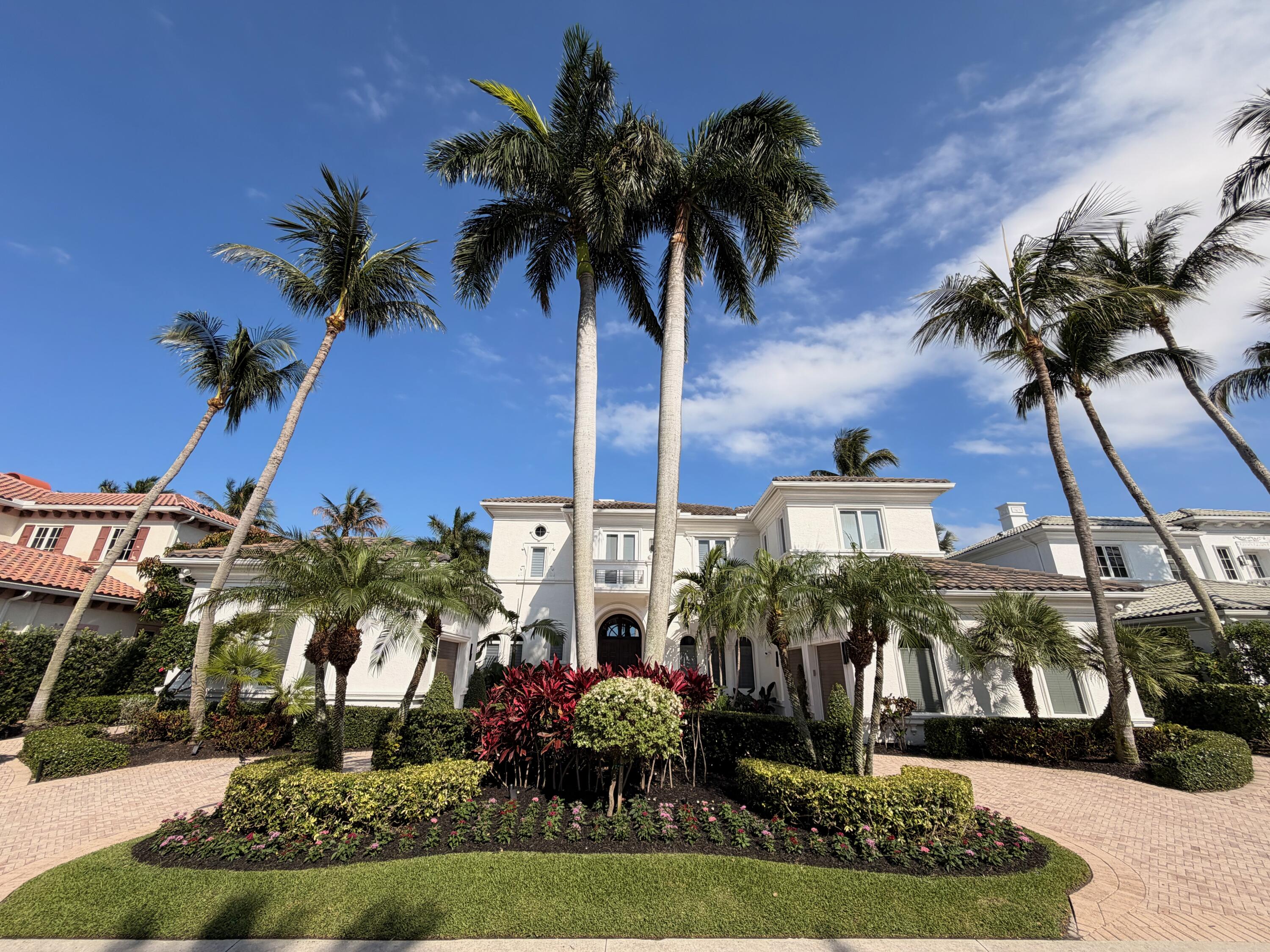 792 Harbour Isles Court, West Palm Beach FL 33410