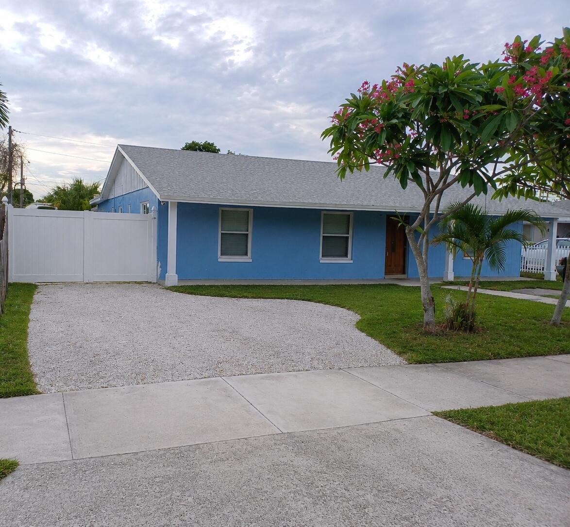 3308 Lake Avenue, West Palm Beach FL 33405