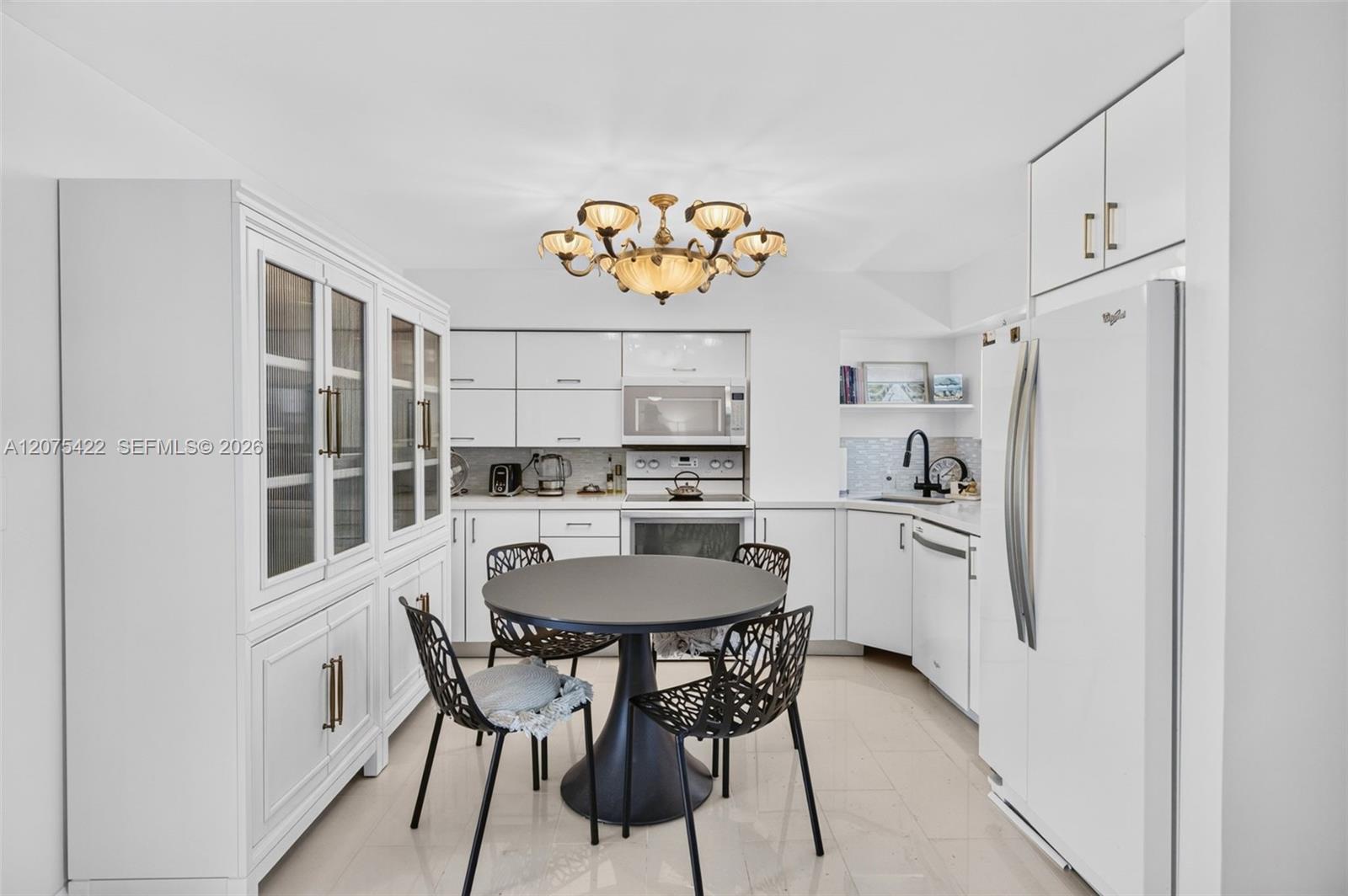 1705 N Riverside Dr # 2 — Photo 3
