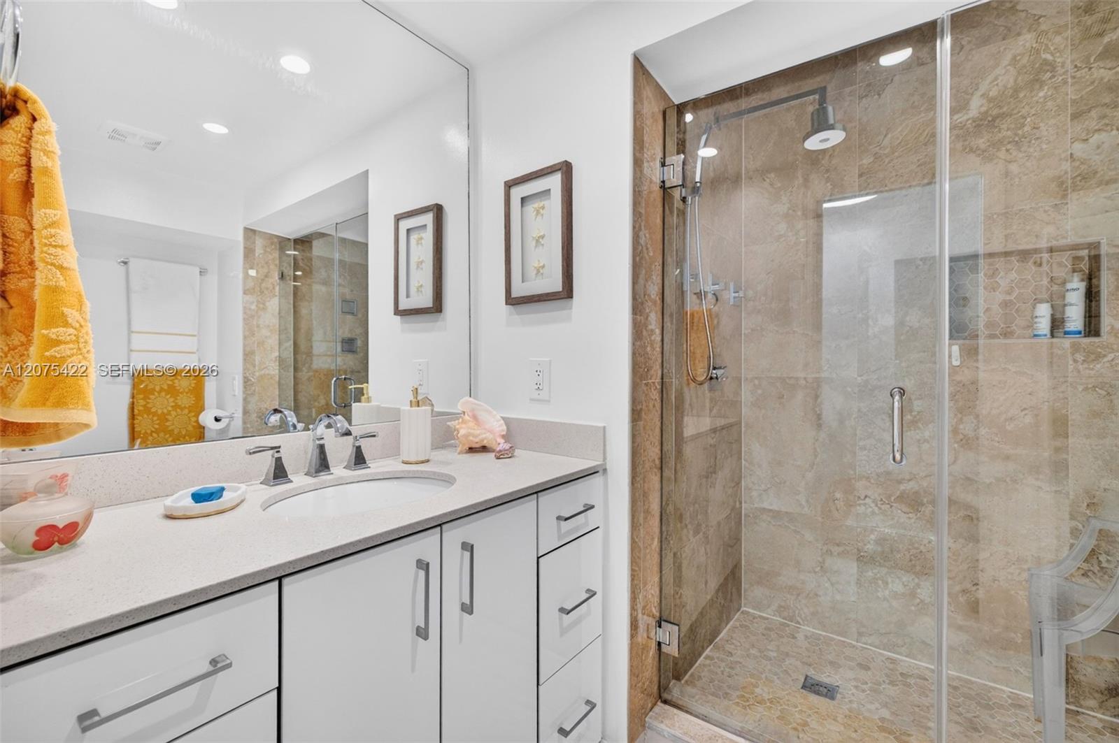 1705 N Riverside Dr # 2 — Photo 5