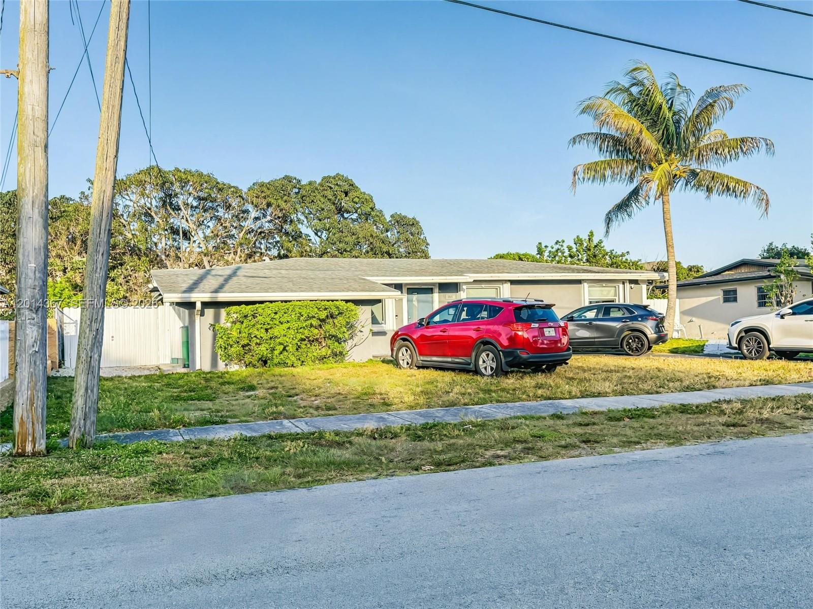 18901 NW 28th Pl — Photo 2