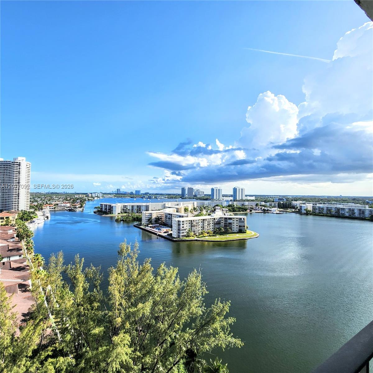 18151 NE 31st Ct # 1707 — Photo 4