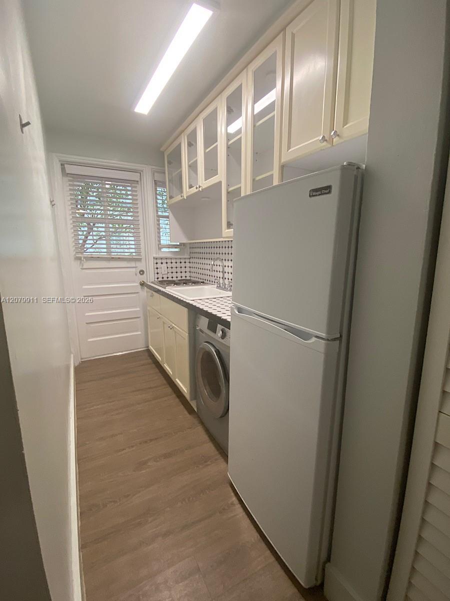 1550 Jefferson Ave # 2 — Photo 3