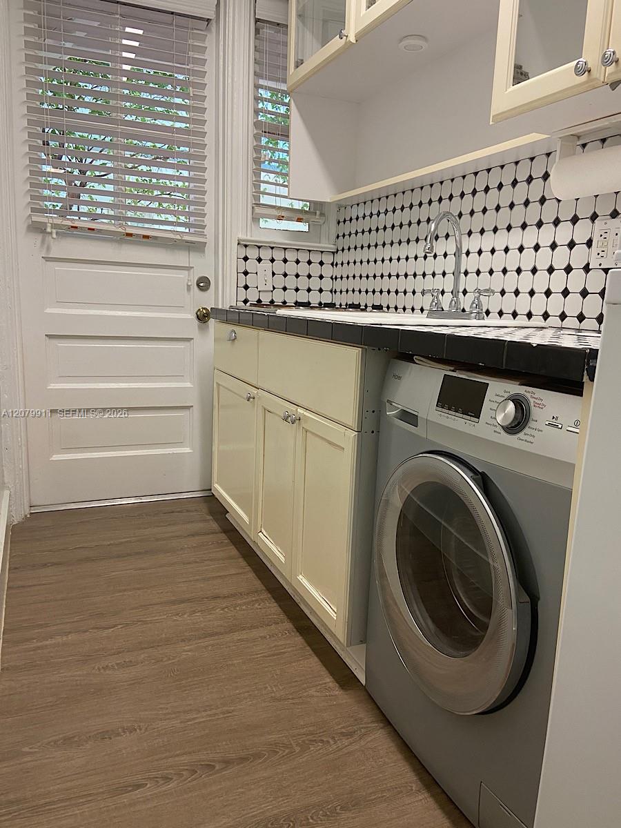 1550 Jefferson Ave # 2 — Photo 4