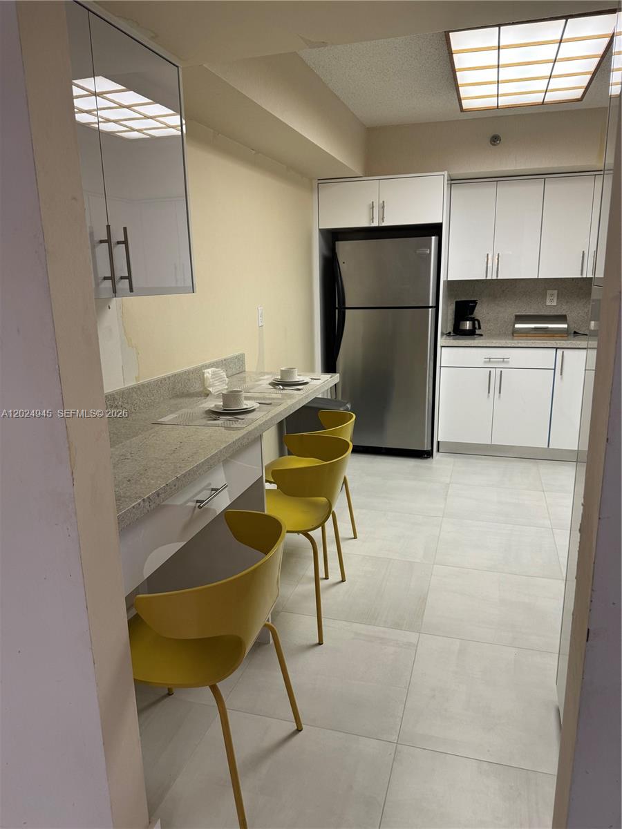 3600 Mystic Pointe Dr # 208, Aventura FL 33180