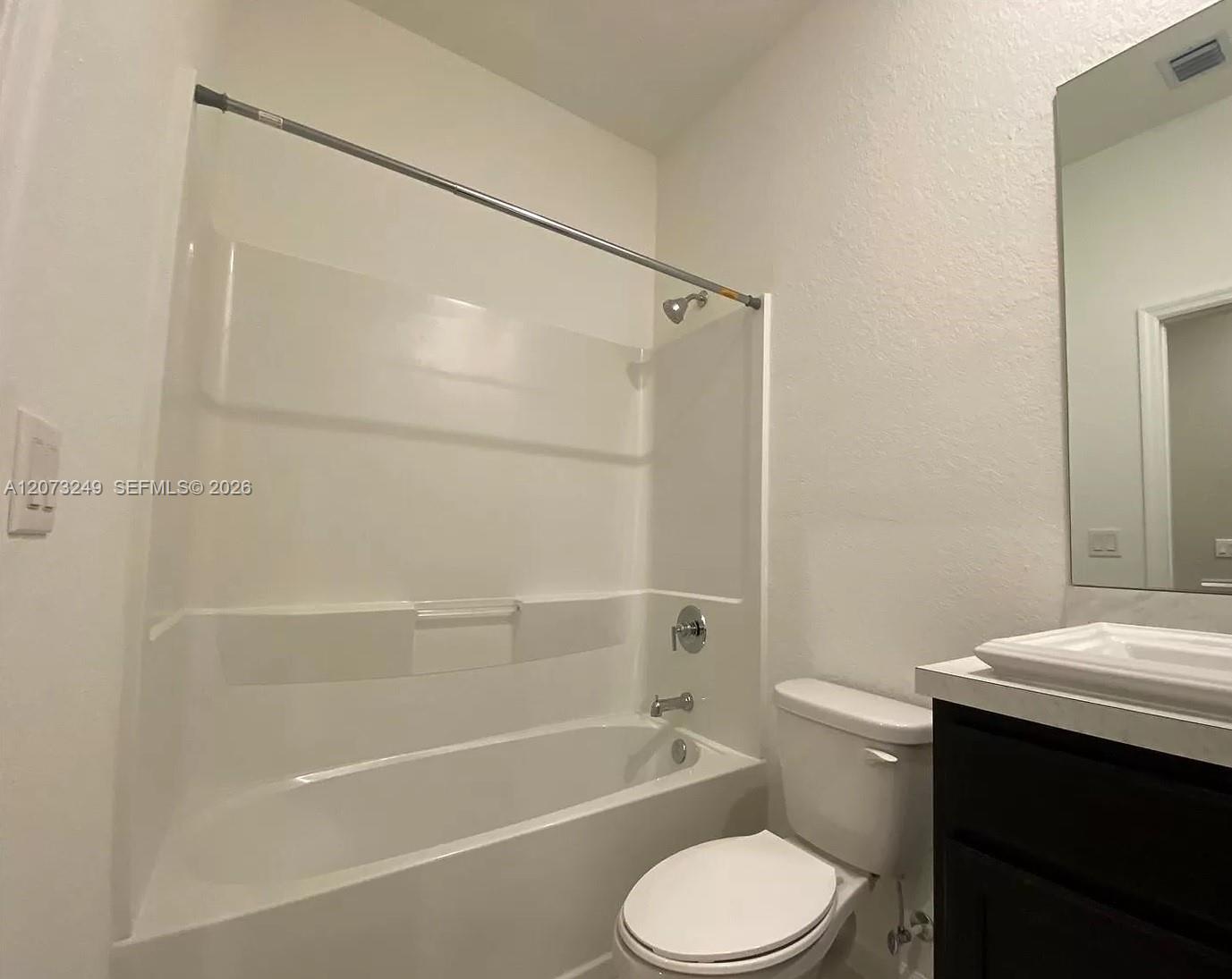 2810 NW 181st St — Photo 5