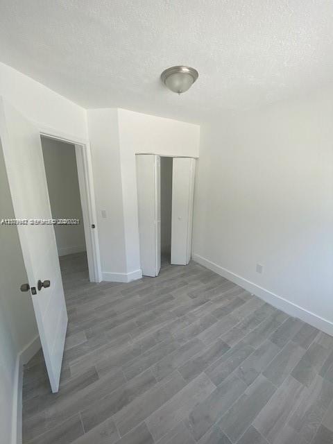 27 NE 60th Ter — Photo 2