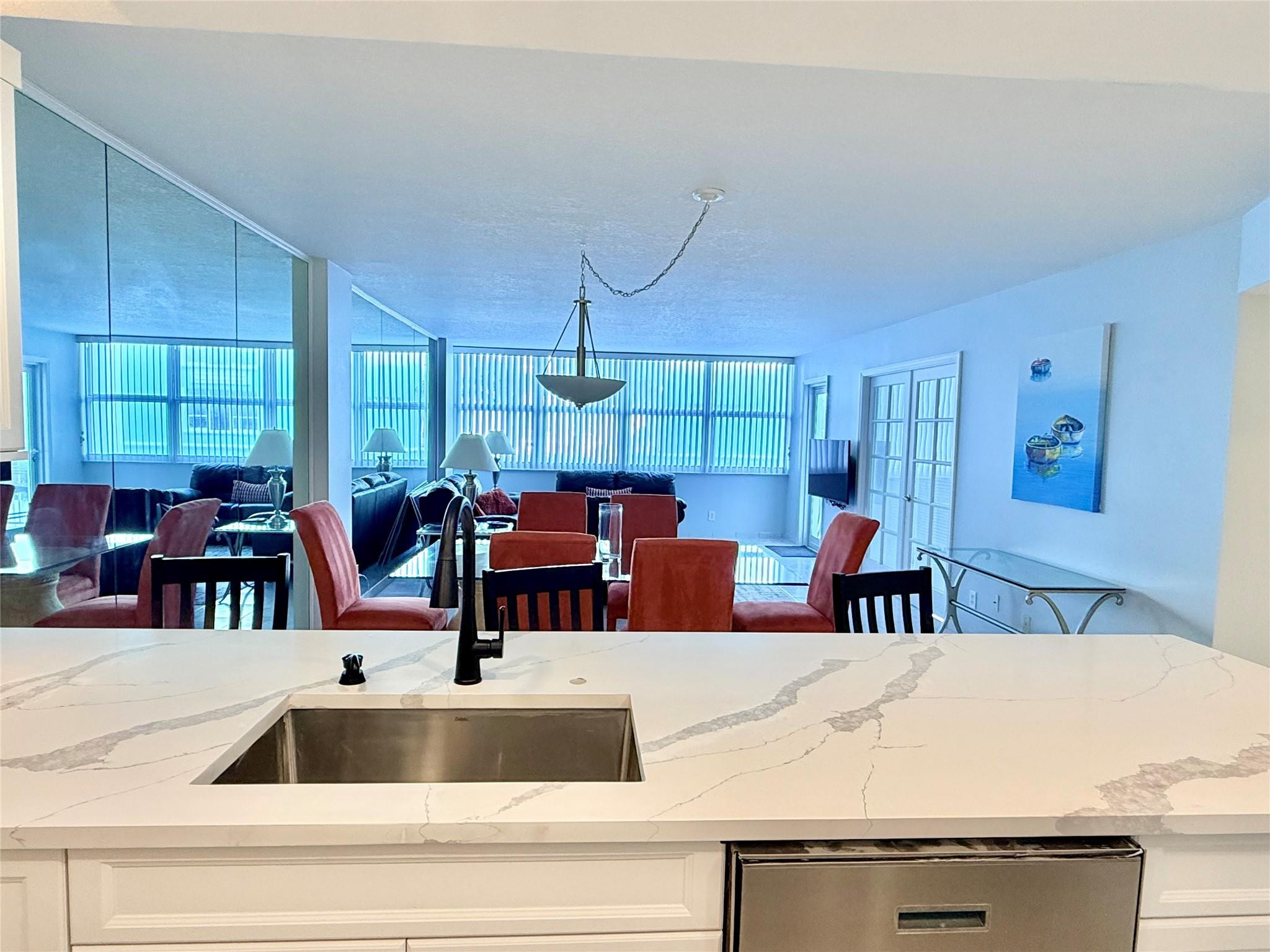 800 SE 20TH Avenue # 203 — Photo 5
