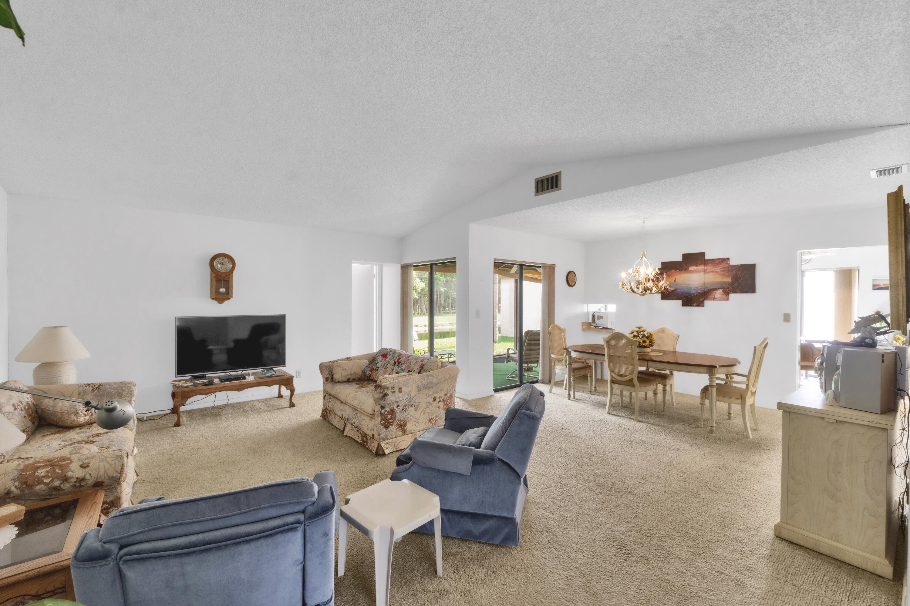 4306 Acacia Circle — Photo 5
