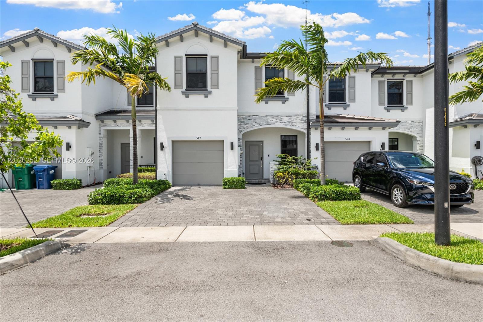 577 NW 204th St, Miami Gardens FL 33169